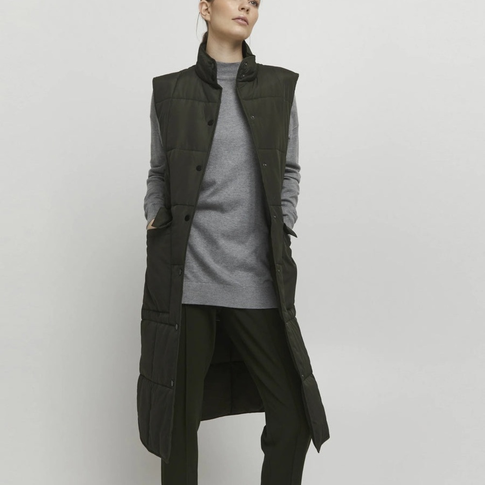 B. Young Women’s Long Green Vest